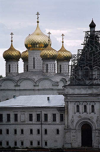 Kostroma. Ipatyevsky Monastery. Trinity Cathedral. XVII