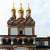 Volokolamsk district. Terayevo. Iosiph-Volokolamsky Monastery. Saint Gate with Church of Saint Apostles Peter and Paul. XVII T.Ignatyev