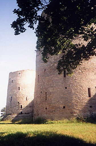 Stary Izborsk. Fortress. Towers 