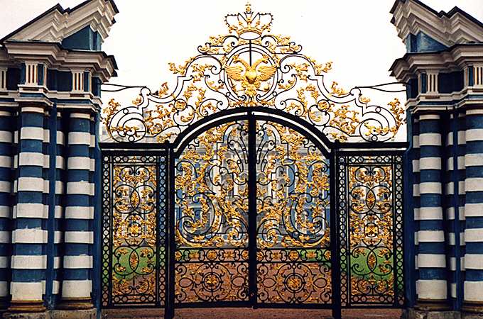 Tsarskoye Selo. Large Palace. Main Gate. XVIII cent. Rastrelli B.F.
