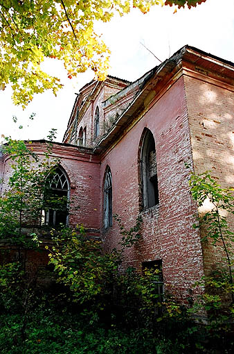 Krasnoye. Krasnoye Estate. Main house. XIX ><!--bottom-->
		</td>
	</tr>
	</table>
	<table border=
